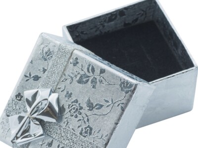 pretty-packages,-empty-promises:-how-to-build-a-meaningful-cannabis-brand